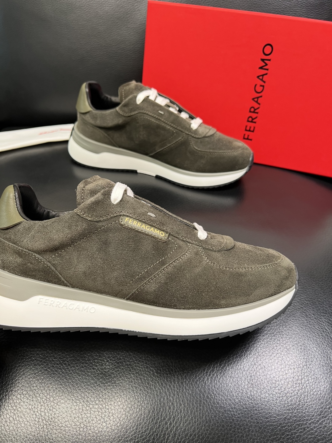 Ferragamo 高品质 顶级工艺品 菲拉格慕 专柜同步发售原厂配置，意大利进口原版牛皮，进口水染牛里