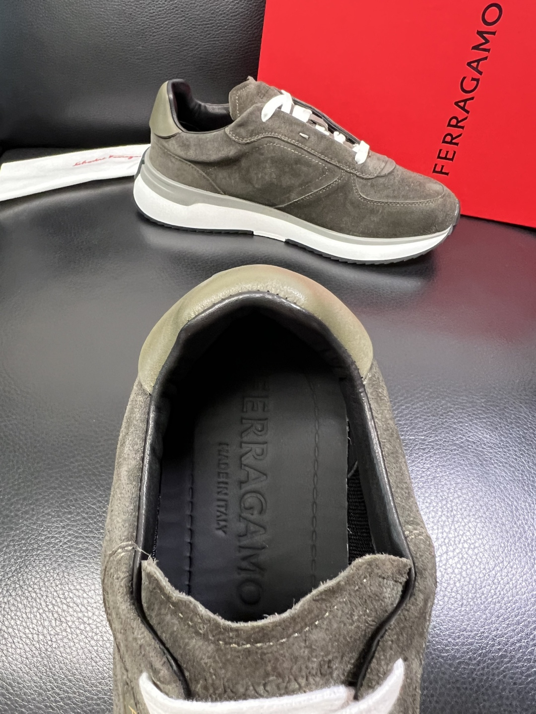 Ferragamo 高品质 顶级工艺品 菲拉格慕 专柜同步发售原厂配置，意大利进口原版牛皮，进口水染牛里