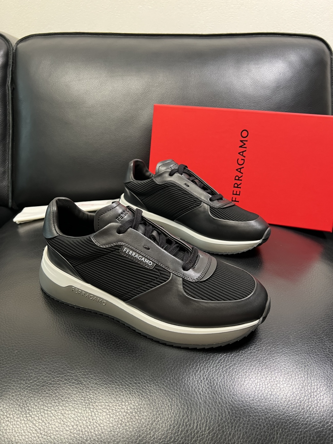 Ferragamo 高品质 顶级工艺品 菲拉格慕 专柜同步发售原厂配置，意大利进口原版牛皮，进口水染牛里