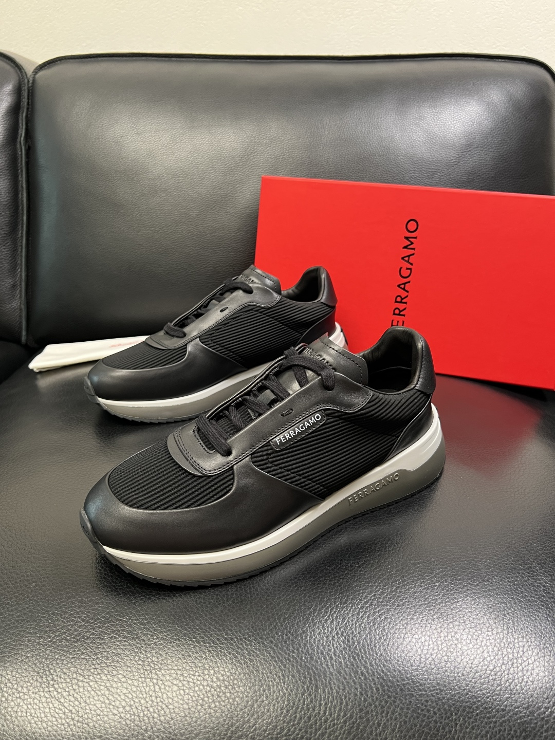Ferragamo 高品质 顶级工艺品 菲拉格慕 专柜同步发售原厂配置，意大利进口原版牛皮，进口水染牛里