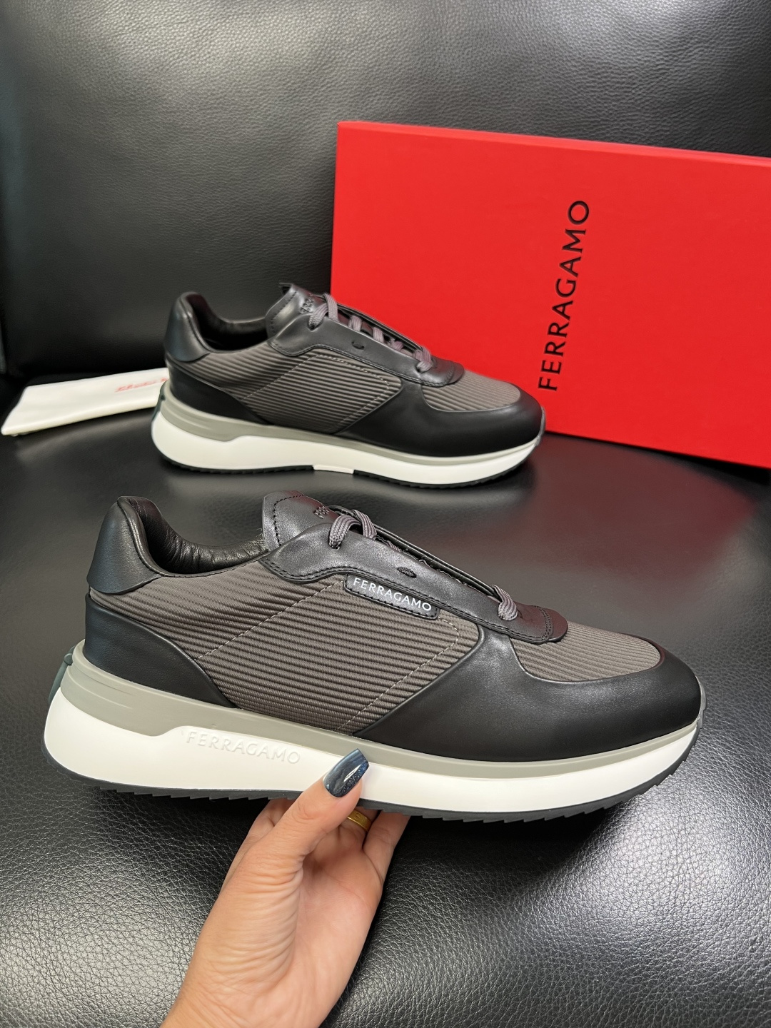 Ferragamo 高品质 顶级工艺品 菲拉格慕 专柜同步发售原厂配置，意大利进口原版牛皮，进口水染牛里