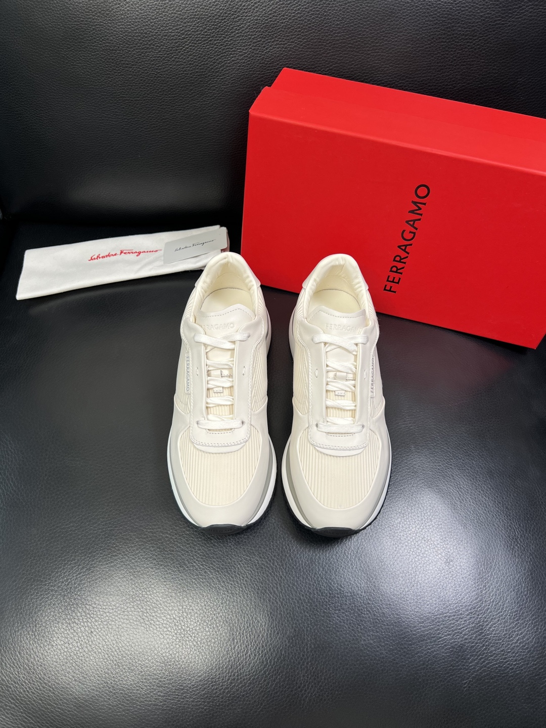 Ferragamo 高品质 顶级工艺品 菲拉格慕 专柜同步发售原厂配置，意大利进口原版牛皮，进口水染牛里