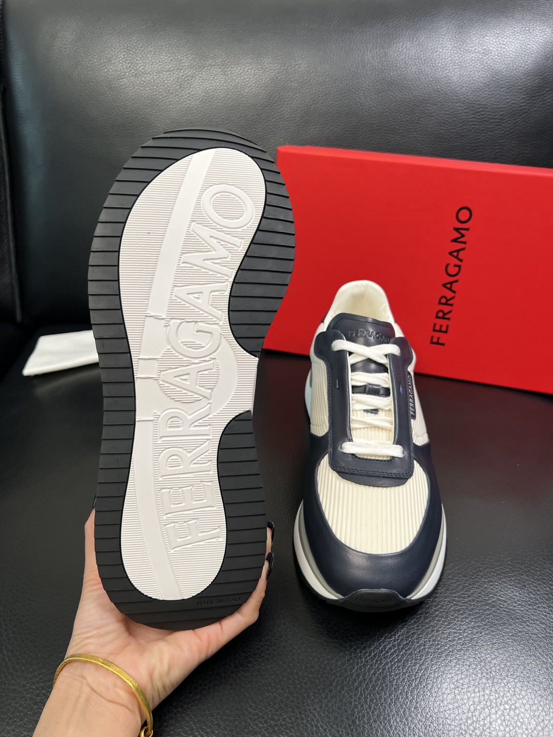 Ferragamo 高品质 顶级工艺品 菲拉格慕 专柜同步发售原厂配置，意大利进口原版牛皮，进口水染牛里