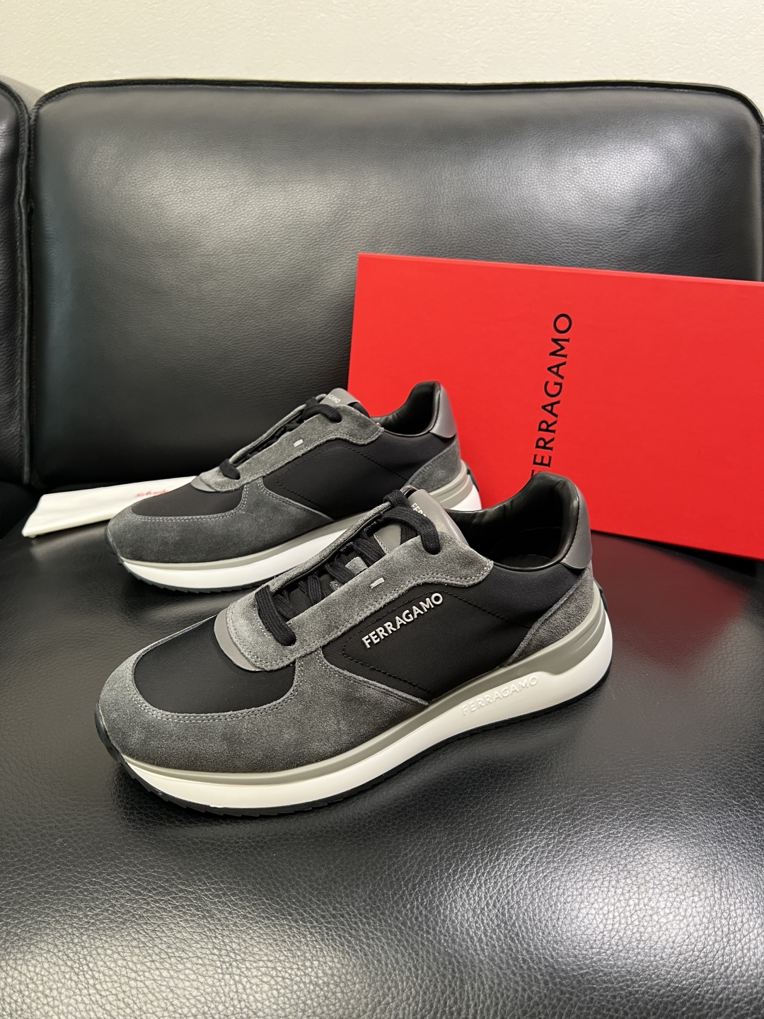 Ferragamo 高品质 顶级工艺品 菲拉格慕 专柜同步发售原厂配置，意大利进口原版牛皮，进口水染牛里