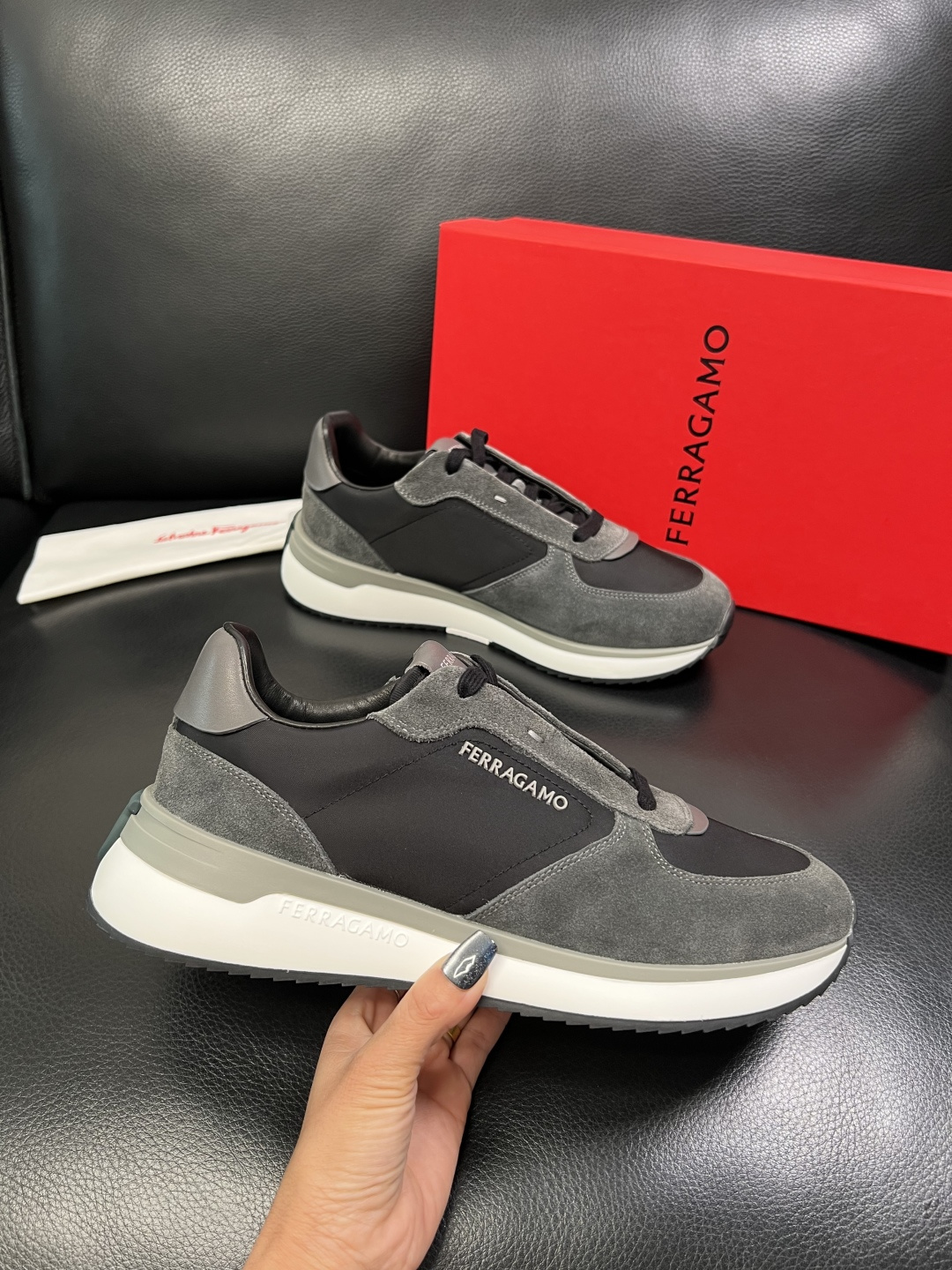 Ferragamo 高品质 顶级工艺品 菲拉格慕 专柜同步发售原厂配置，意大利进口原版牛皮，进口水染牛里