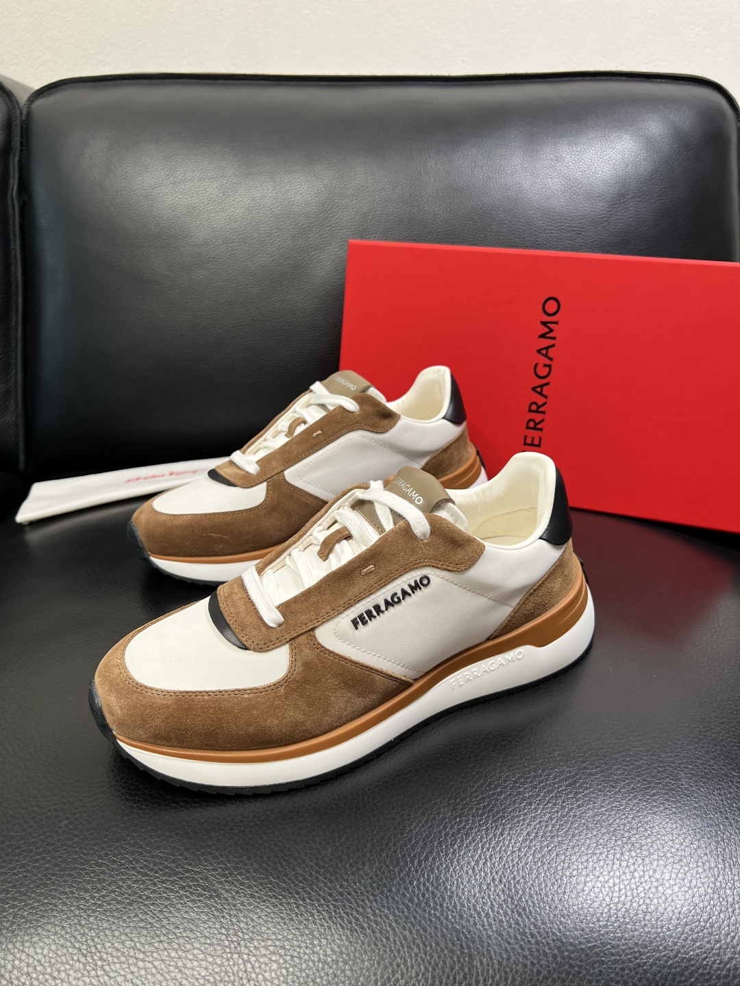 Ferragamo 高品质 顶级工艺品 菲拉格慕 专柜同步发售原厂配置，意大利进口原版牛皮，进口水染牛里