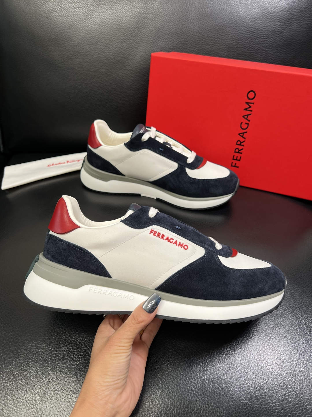 Ferragamo 高品质 顶级工艺品 菲拉格慕 专柜同步发售原厂配置，意大利进口原版牛皮，进口水染牛里