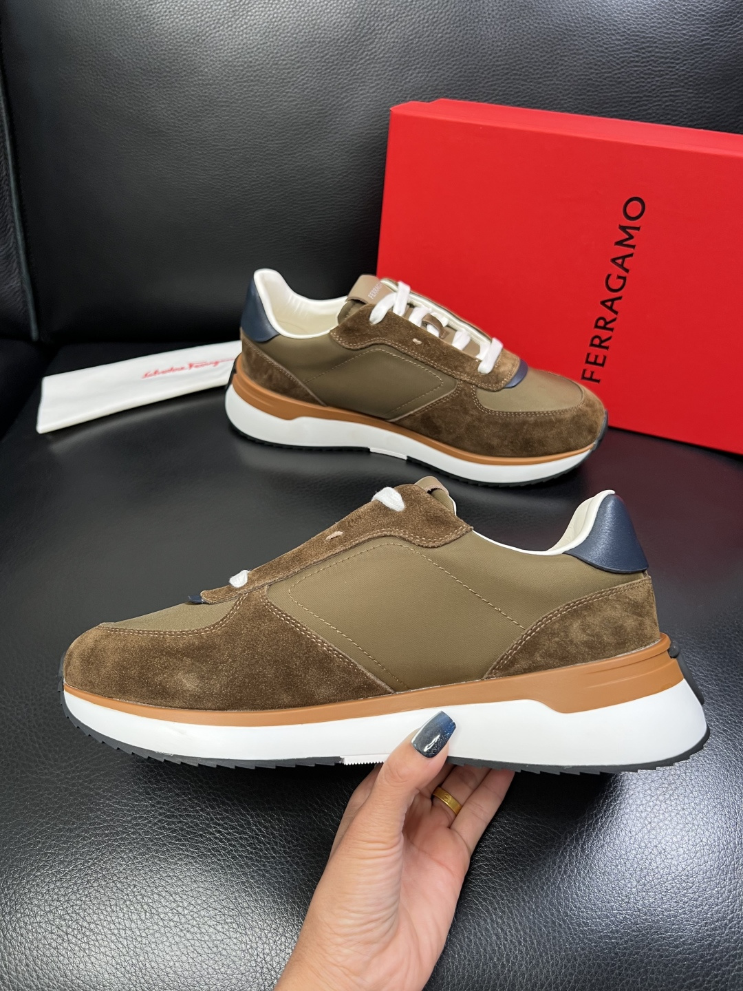 Ferragamo 高品质 顶级工艺品 菲拉格慕 专柜同步发售原厂配置，意大利进口原版牛皮，进口水染牛里