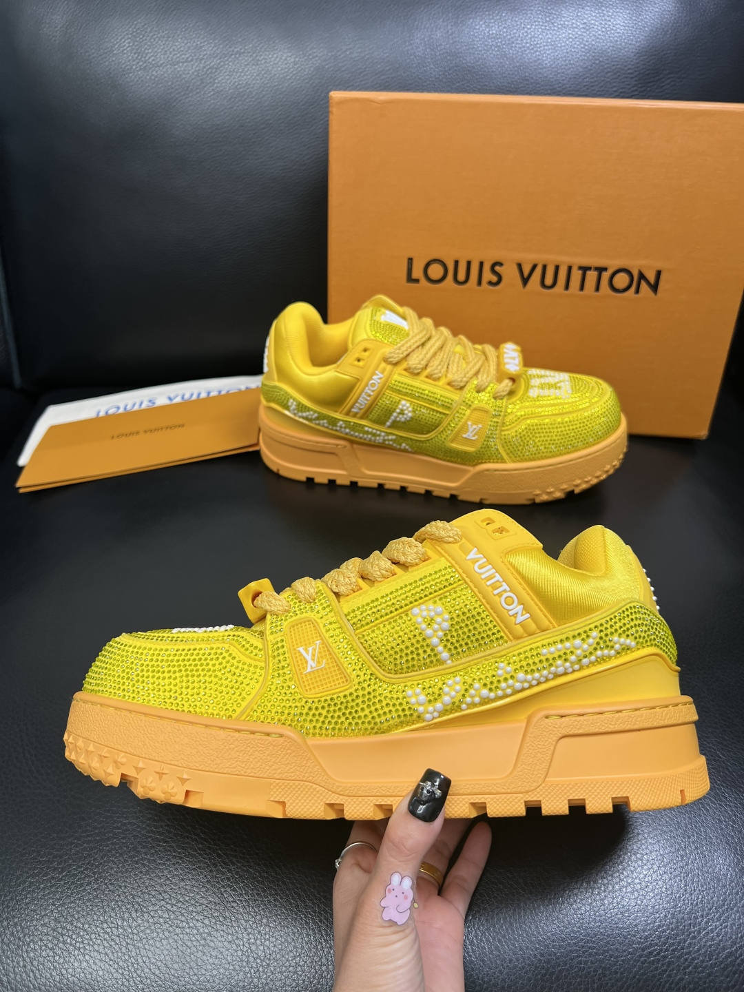 Lv 高品质 顶级工艺品 路易威登，运动板鞋专柜同步，鞋面意大利进口，高品质拼接烫钻缤纷色彩复杂工艺品，