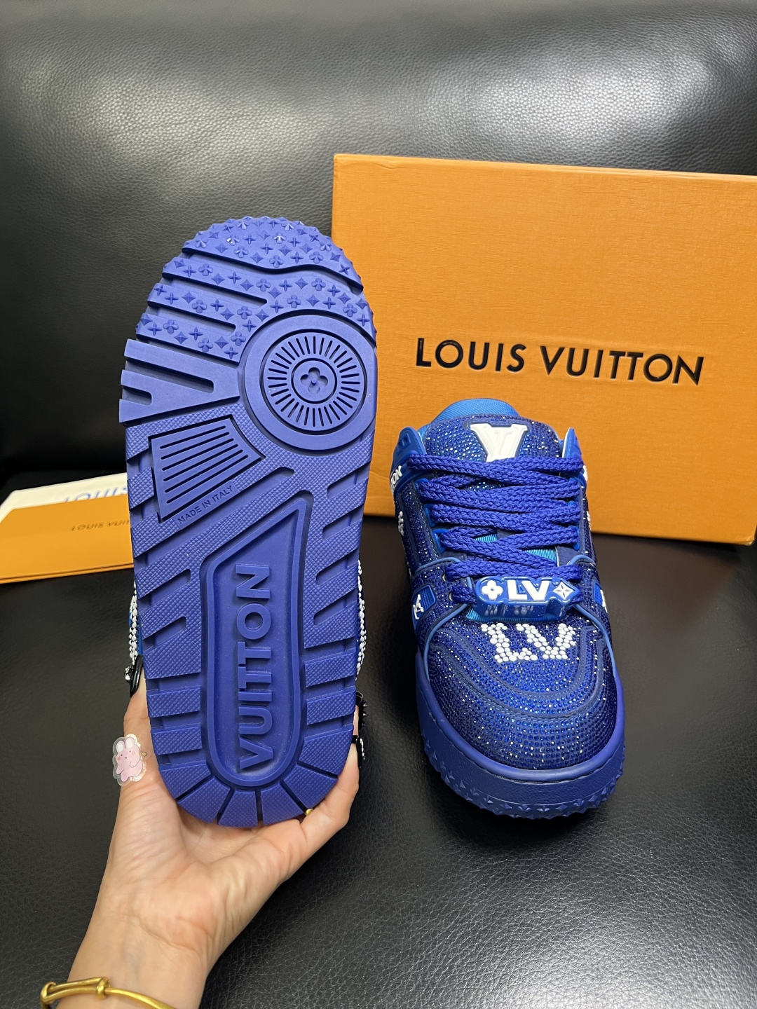 Lv 高品质 顶级工艺品 路易威登，运动板鞋专柜同步，鞋面意大利进口，高品质拼接烫钻缤纷色彩复杂工艺品，