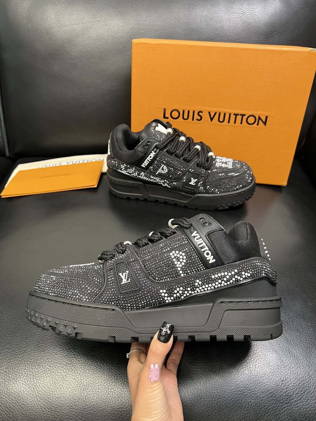 Lv 高品质 顶级工艺品 路易威登，运动板鞋专柜同步，鞋面意大利进口，高品质拼接烫钻缤纷色彩复杂工艺品，