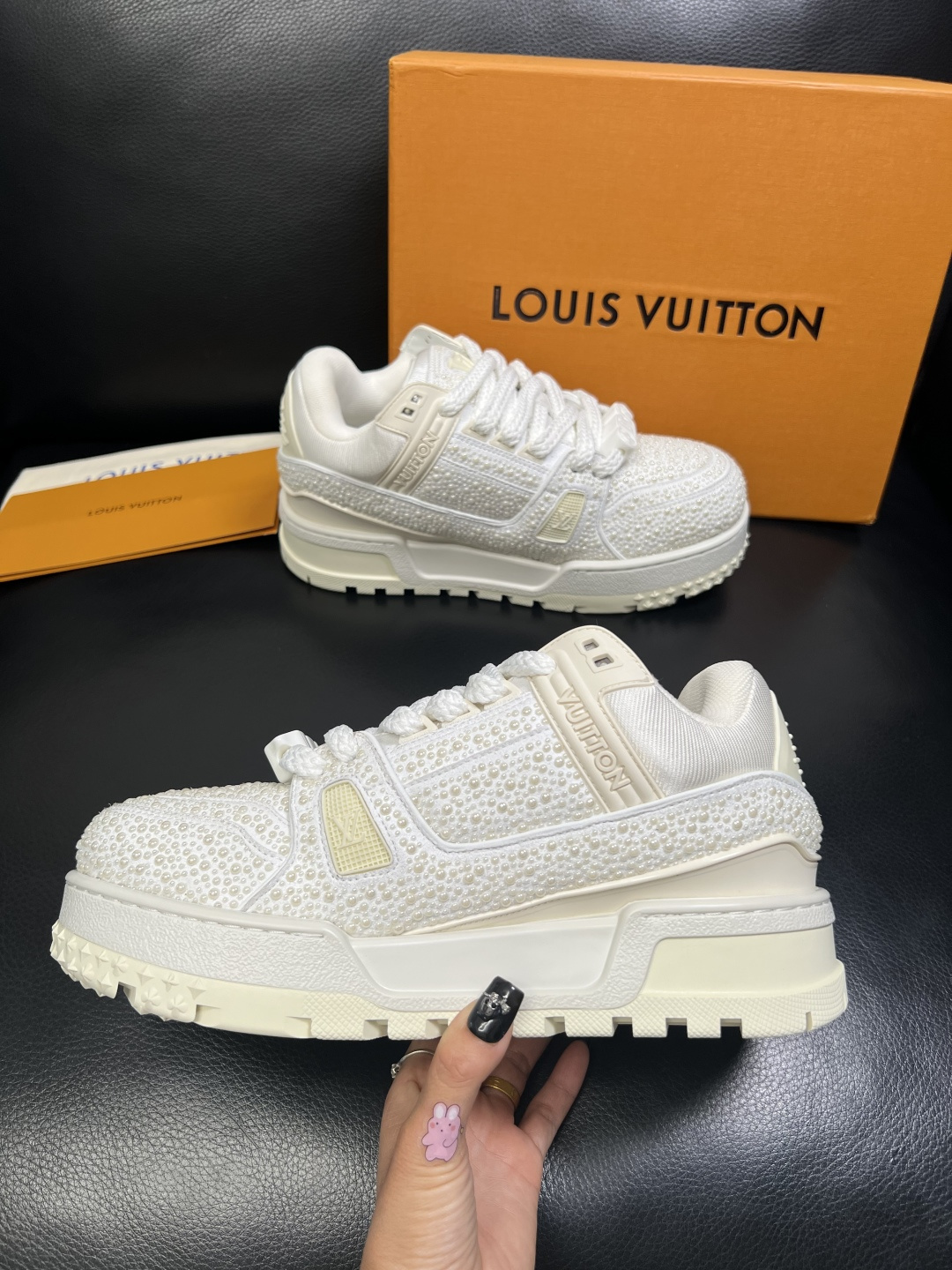 Lv 高品质 顶级工艺品 路易威登，运动板鞋专柜同步，鞋面意大利进口，高品质拼接烫钻缤纷色彩复杂工艺品，