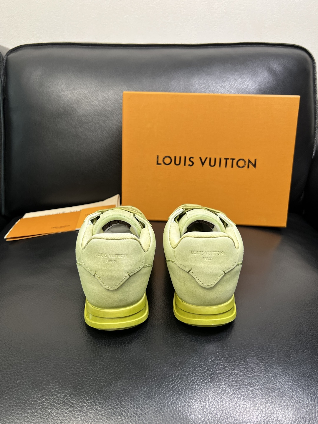 Lv 高品质 顶级工艺品 路易威登，运动板鞋专柜同步，鞋面意大利进口，高品质拼缤纷色彩复杂工艺品，进口羔