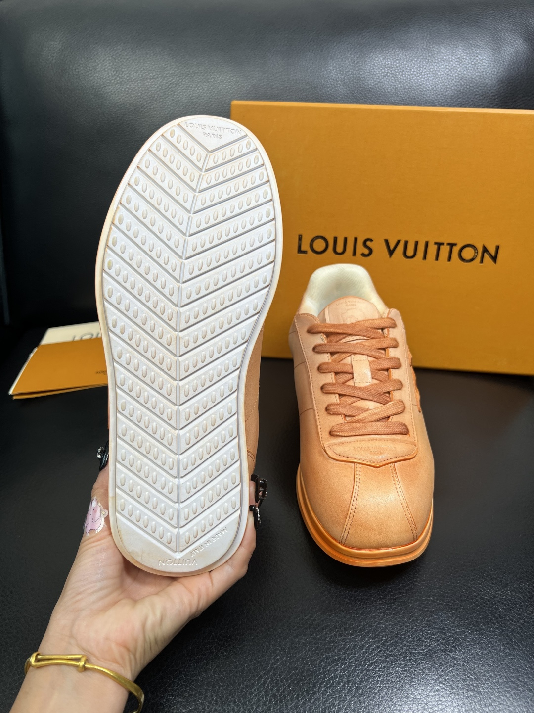 Lv 高品质 顶级工艺品 路易威登，运动板鞋专柜同步，鞋面意大利进口，高品质拼接缤纷色彩复杂工艺品，进口