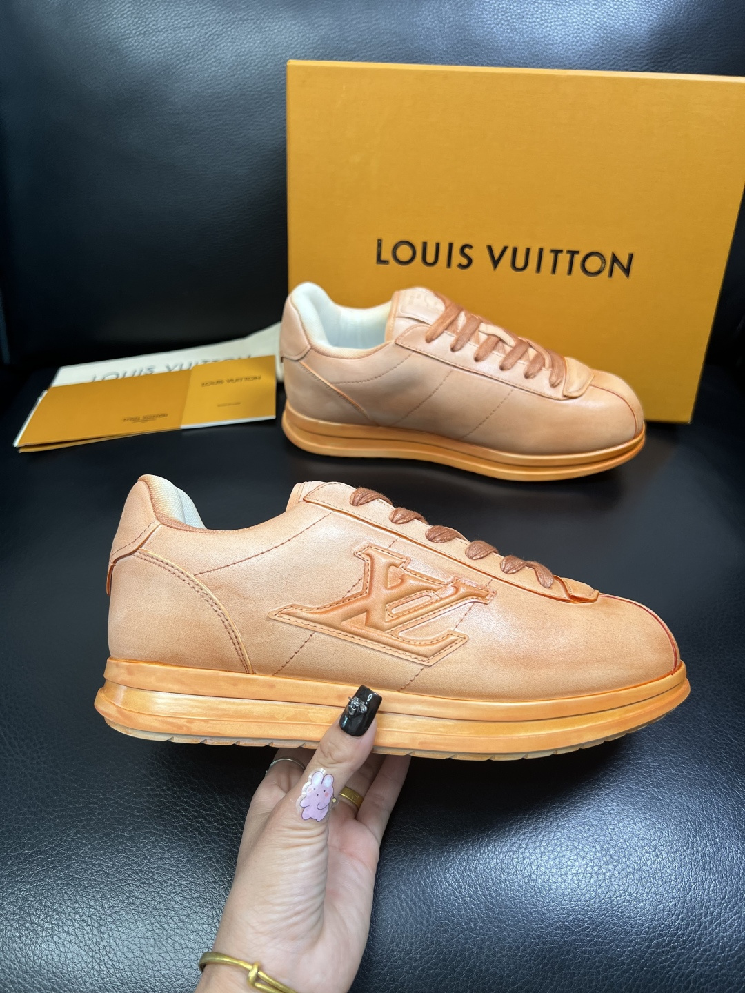 Lv 高品质 顶级工艺品 路易威登，运动板鞋专柜同步，鞋面意大利进口，高品质拼接缤纷色彩复杂工艺品，进口