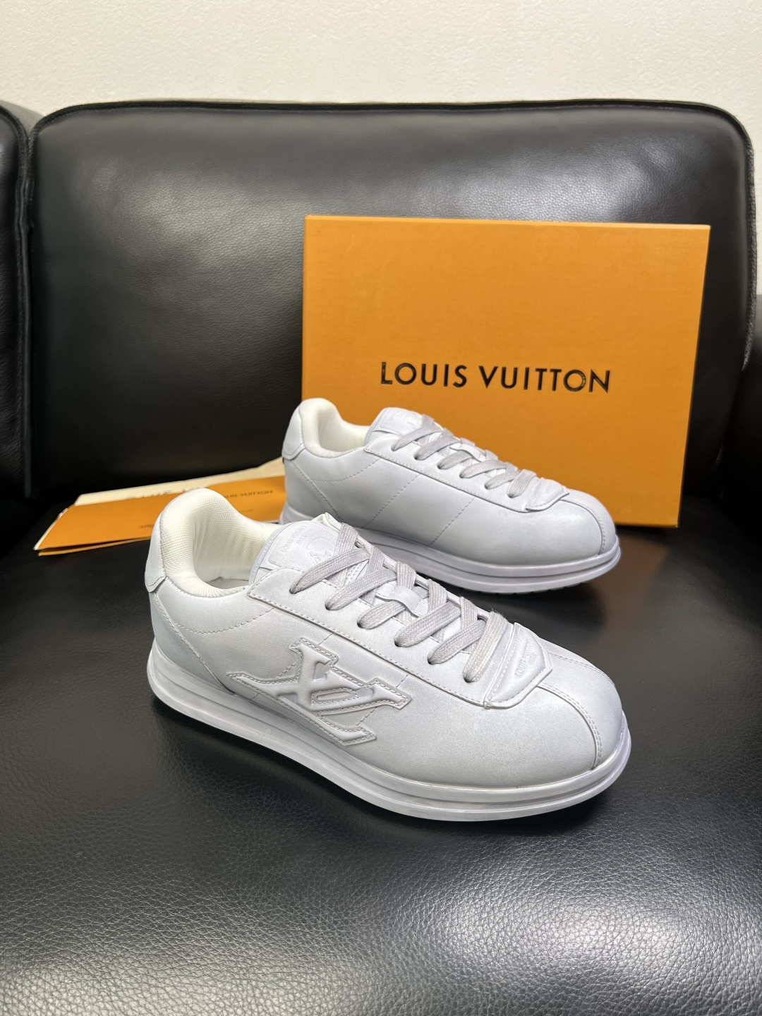 Lv 高品质 顶级工艺品 路易威登，运动板鞋专柜同步，鞋面意大利进口，高品质拼接缤纷色彩复杂工艺品，进口