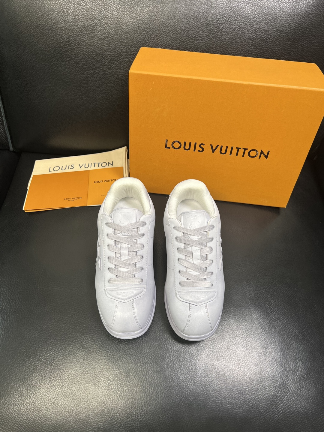 Lv 高品质 顶级工艺品 路易威登，运动板鞋专柜同步，鞋面意大利进口，高品质拼接缤纷色彩复杂工艺品，进口