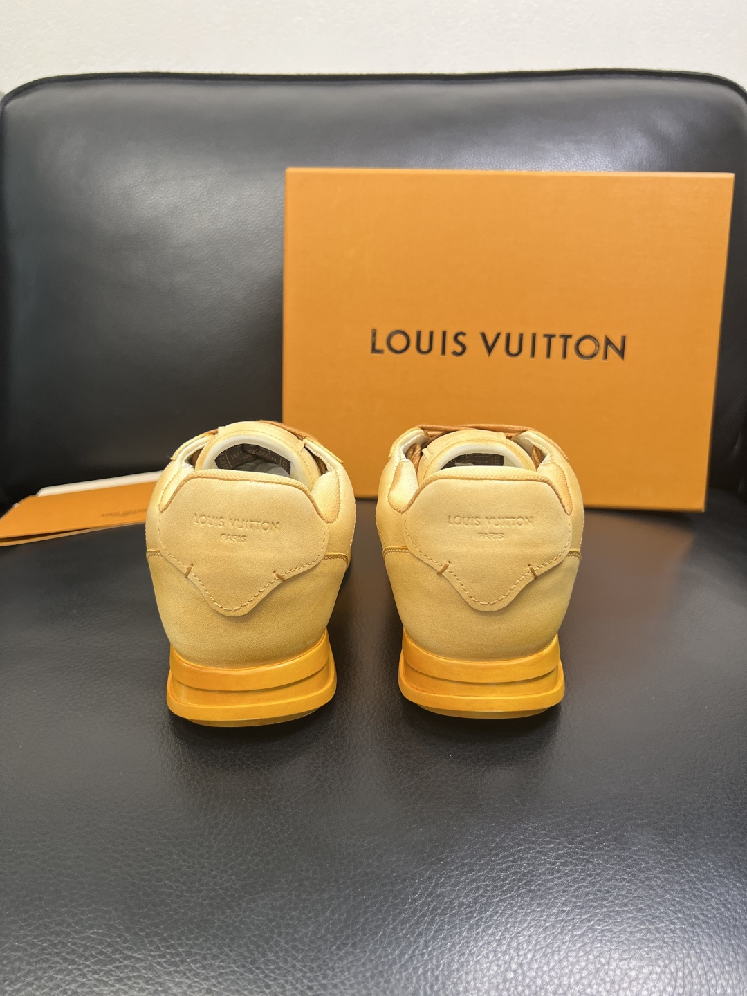 Lv 高品质 顶级工艺品 路易威登，运动板鞋专柜同步，鞋面意大利进口，高品质拼接缤纷色彩复杂工艺品，进口