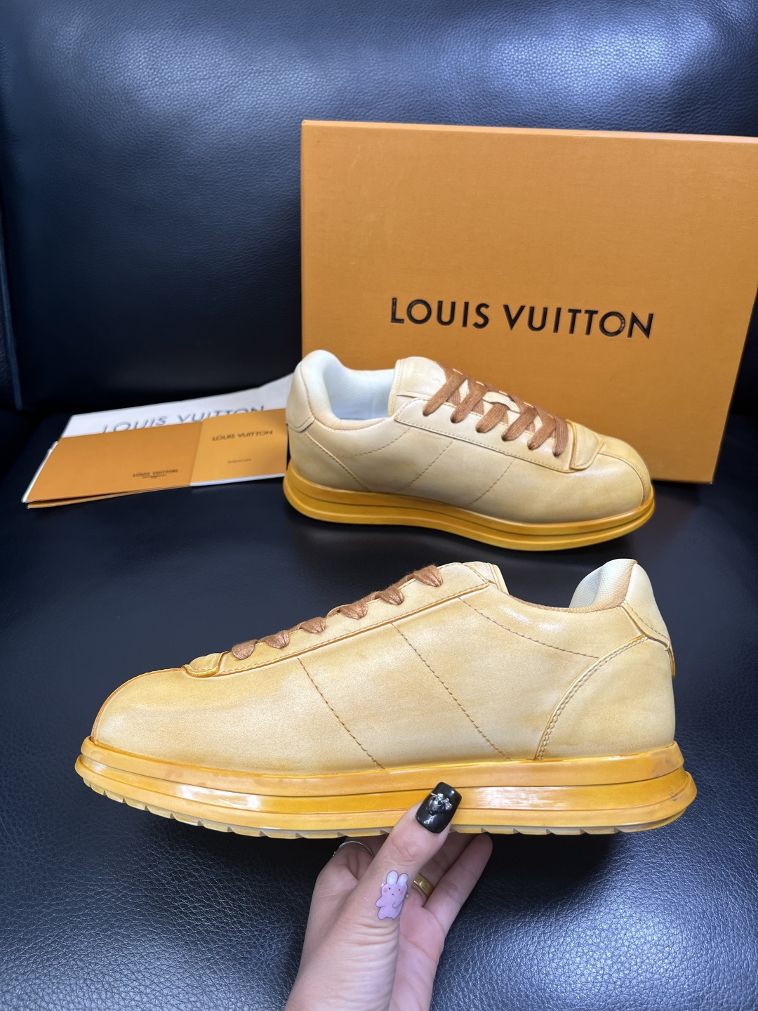 Lv 高品质 顶级工艺品 路易威登，运动板鞋专柜同步，鞋面意大利进口，高品质拼接缤纷色彩复杂工艺品，进口