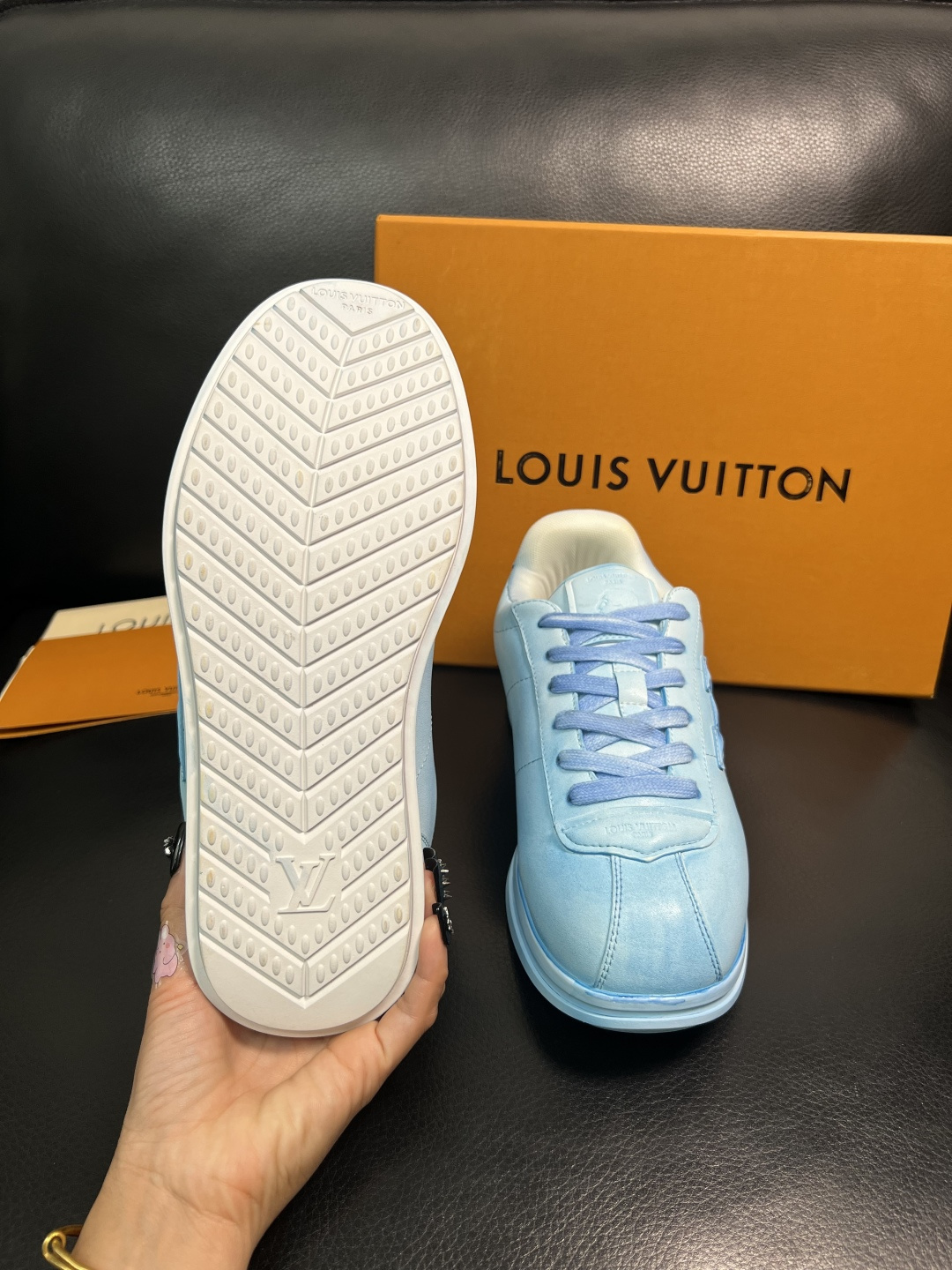 Lv 高品质 顶级工艺品 路易威登，运动板鞋专柜同步，鞋面意大利进口，高品质拼接缤纷色彩复杂工艺品，进口