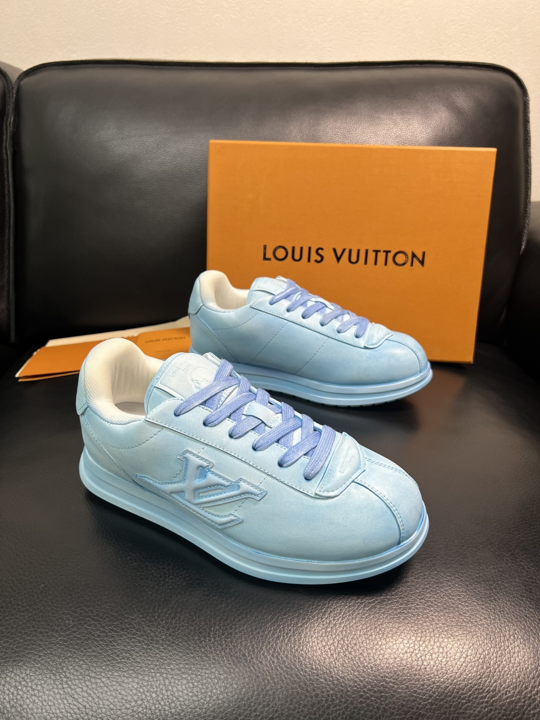 Lv 高品质 顶级工艺品 路易威登，运动板鞋专柜同步，鞋面意大利进口，高品质拼接缤纷色彩复杂工艺品，进口