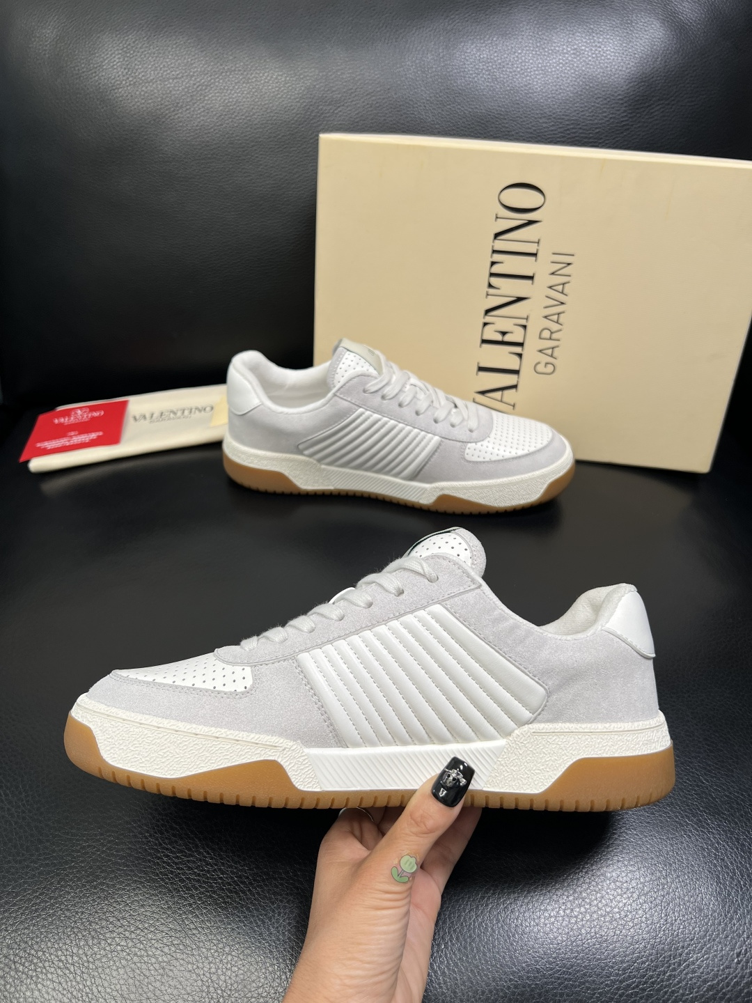 VALENTINO 高品质 顶级工艺品 华伦天奴，运动板鞋专柜同步，鞋面意大利进口，高品质拼接缤纷色彩复