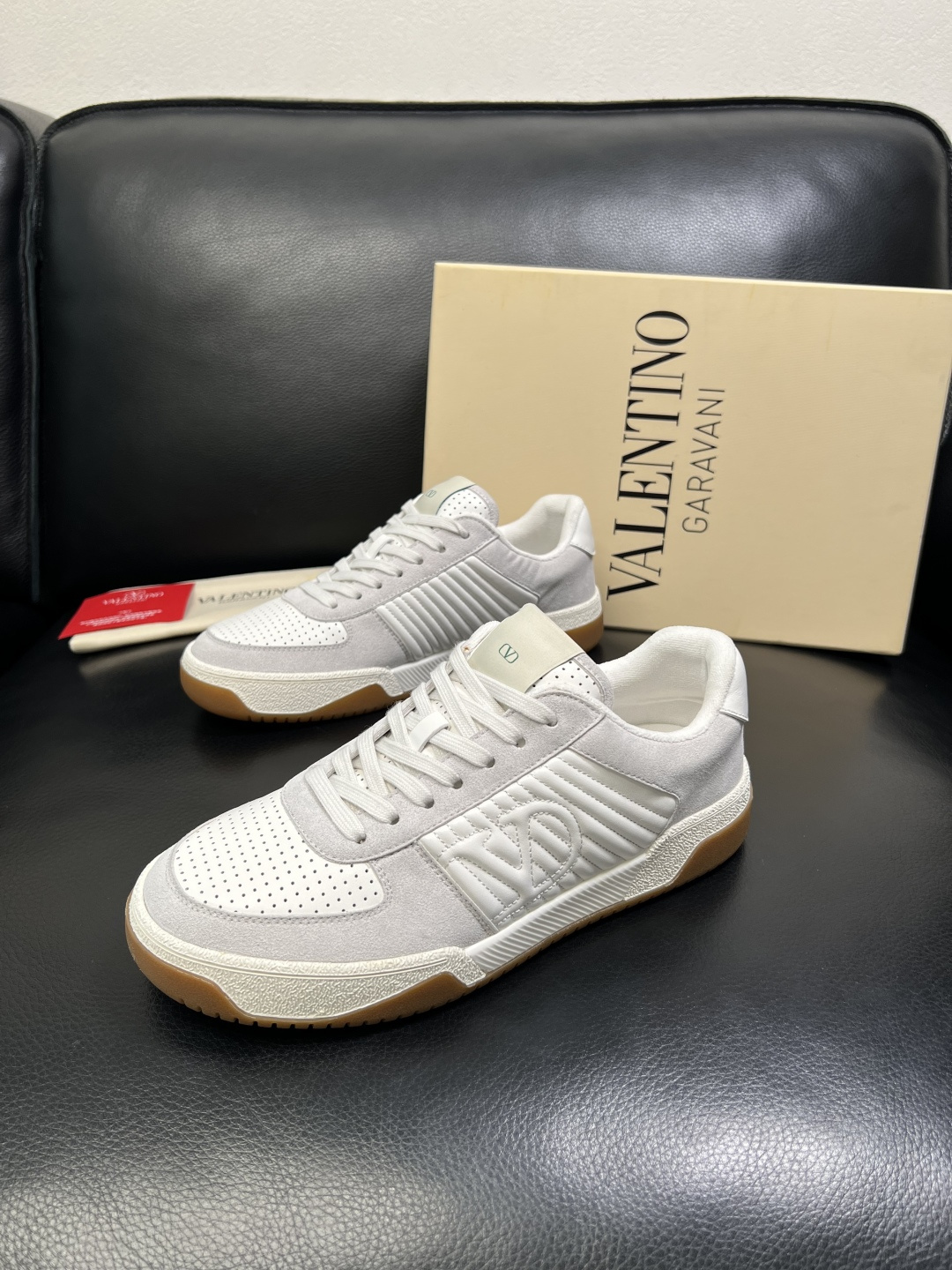 VALENTINO 高品质 顶级工艺品 华伦天奴，运动板鞋专柜同步，鞋面意大利进口，高品质拼接缤纷色彩复