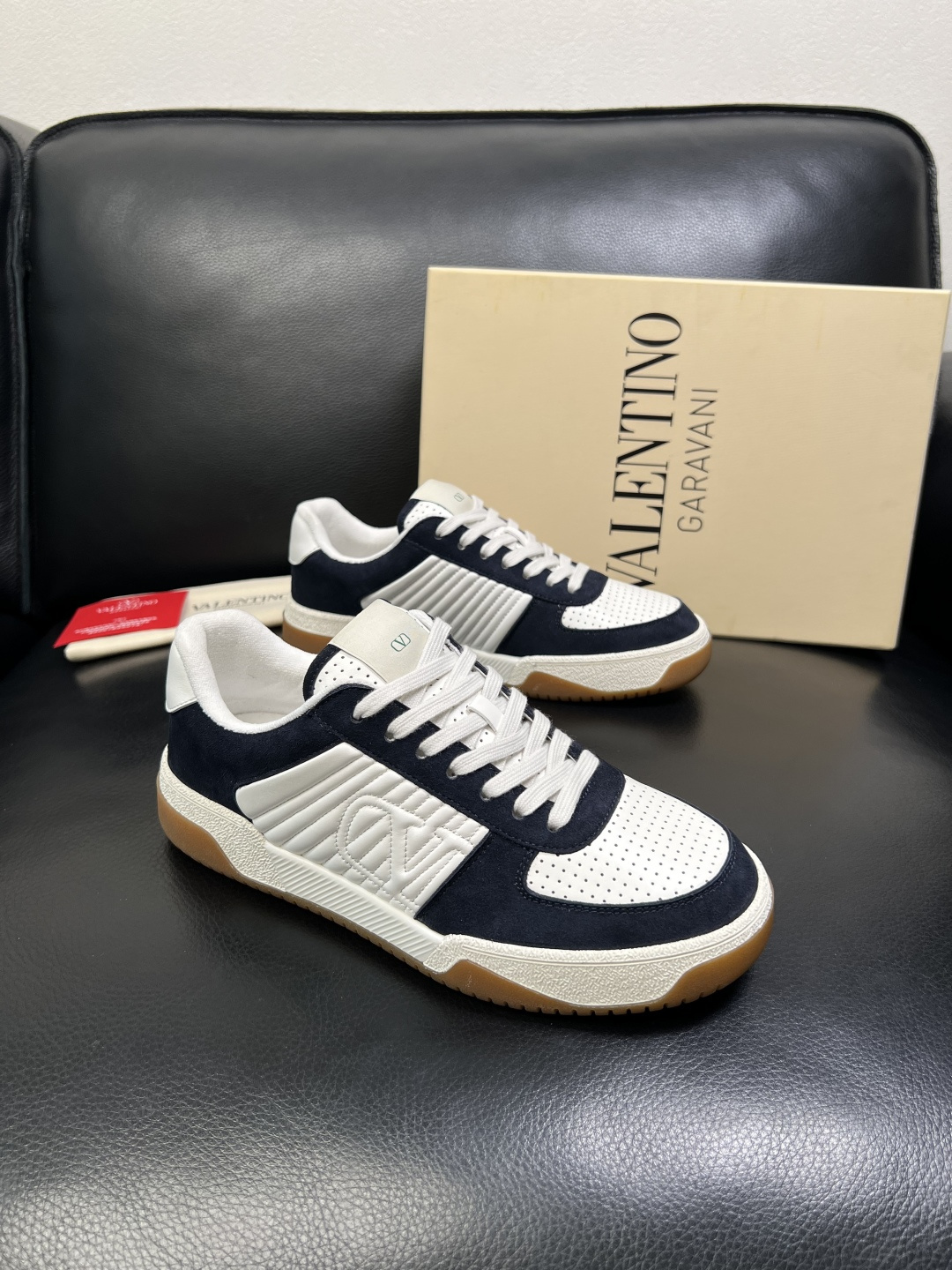 VALENTINO 高品质 顶级工艺品 华伦天奴，运动板鞋专柜同步，鞋面意大利进口，高品质拼接缤纷色彩复