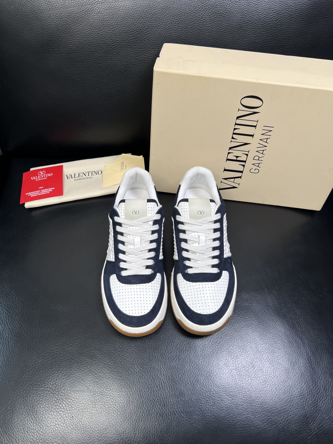 VALENTINO 高品质 顶级工艺品 华伦天奴，运动板鞋专柜同步，鞋面意大利进口，高品质拼接缤纷色彩复