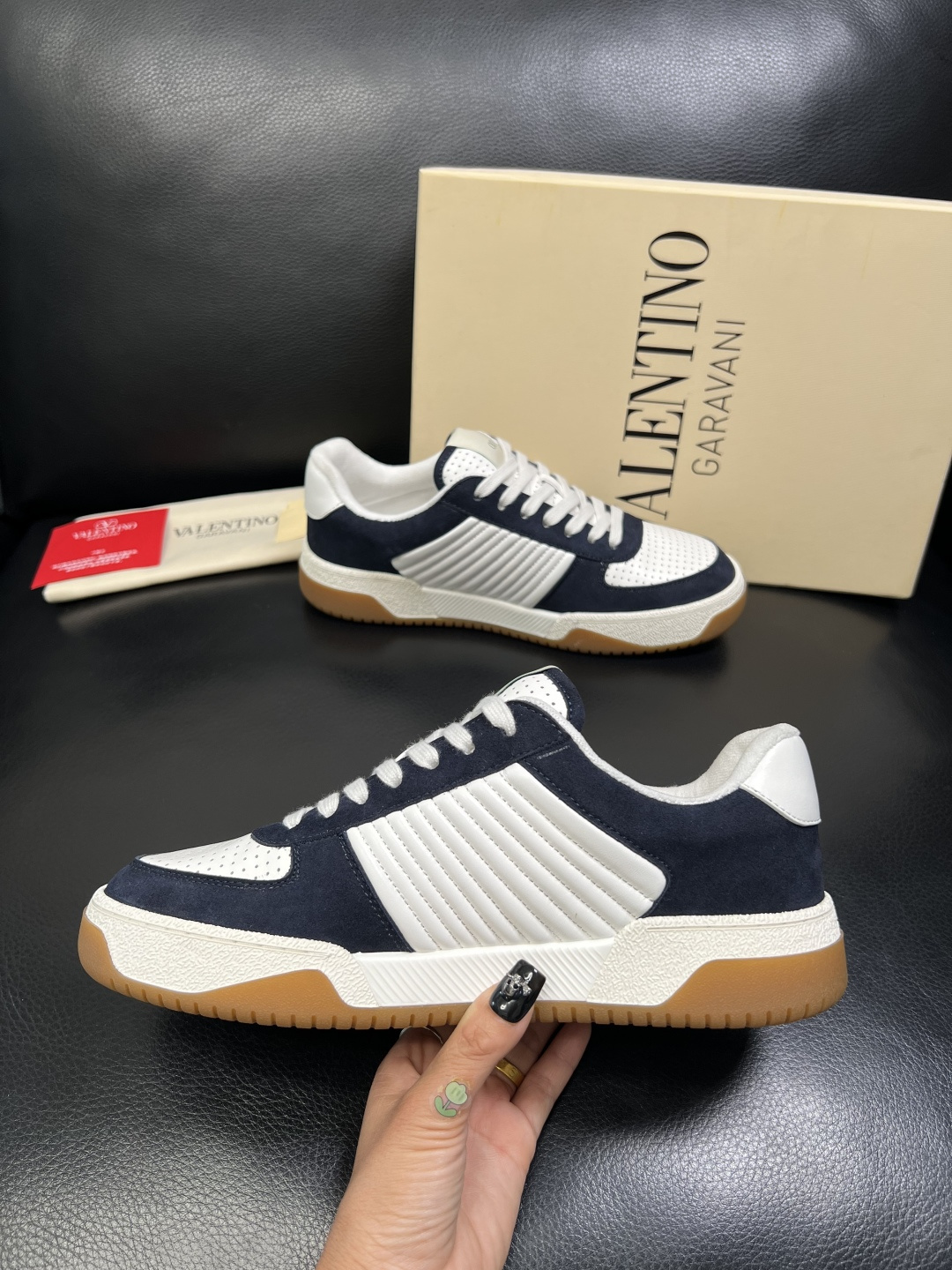 VALENTINO 高品质 顶级工艺品 华伦天奴，运动板鞋专柜同步，鞋面意大利进口，高品质拼接缤纷色彩复