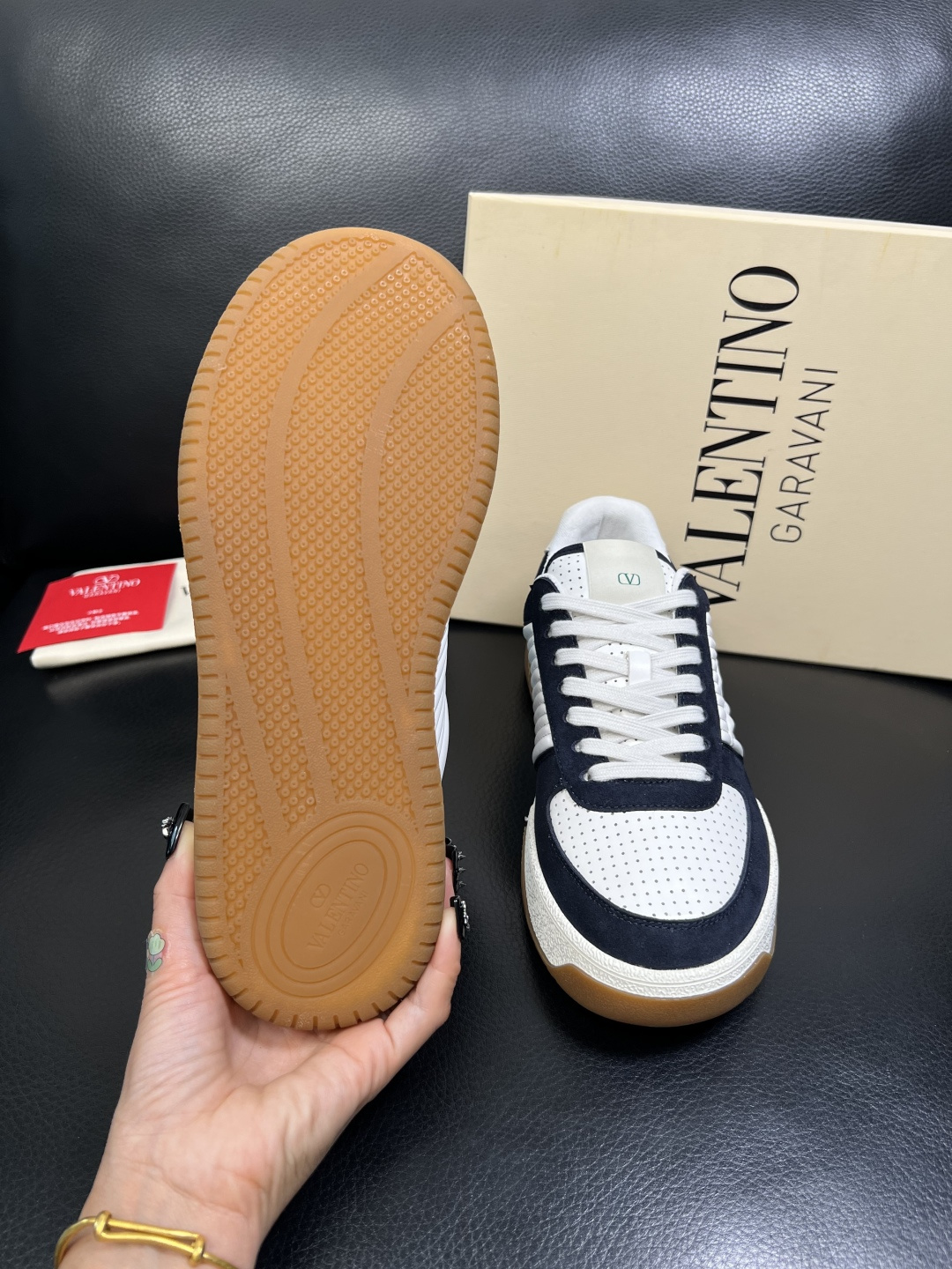 VALENTINO 高品质 顶级工艺品 华伦天奴，运动板鞋专柜同步，鞋面意大利进口，高品质拼接缤纷色彩复