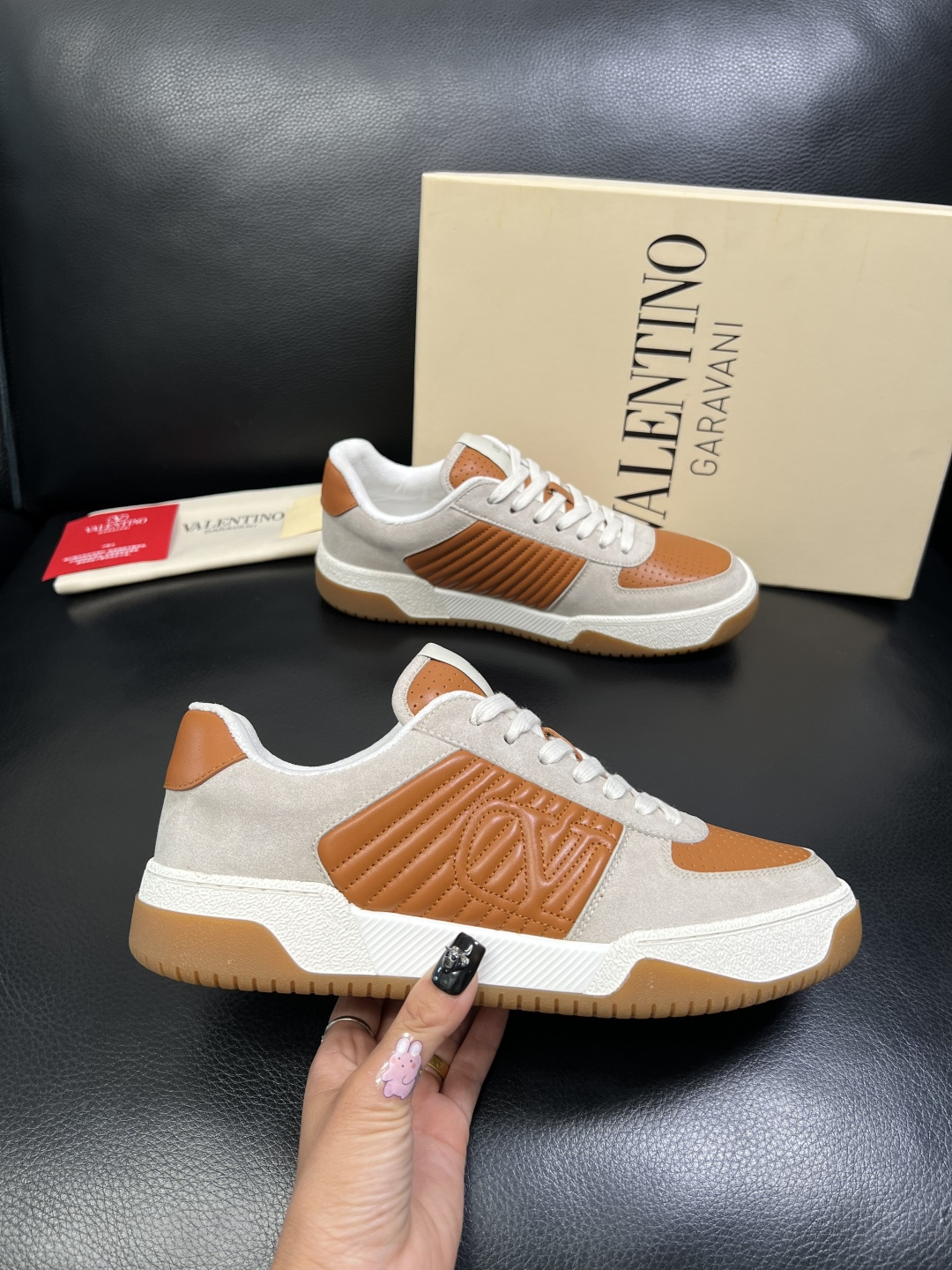 VALENTINO 高品质 顶级工艺品 华伦天奴，运动板鞋专柜同步，鞋面意大利进口，高品质拼接缤纷色彩复