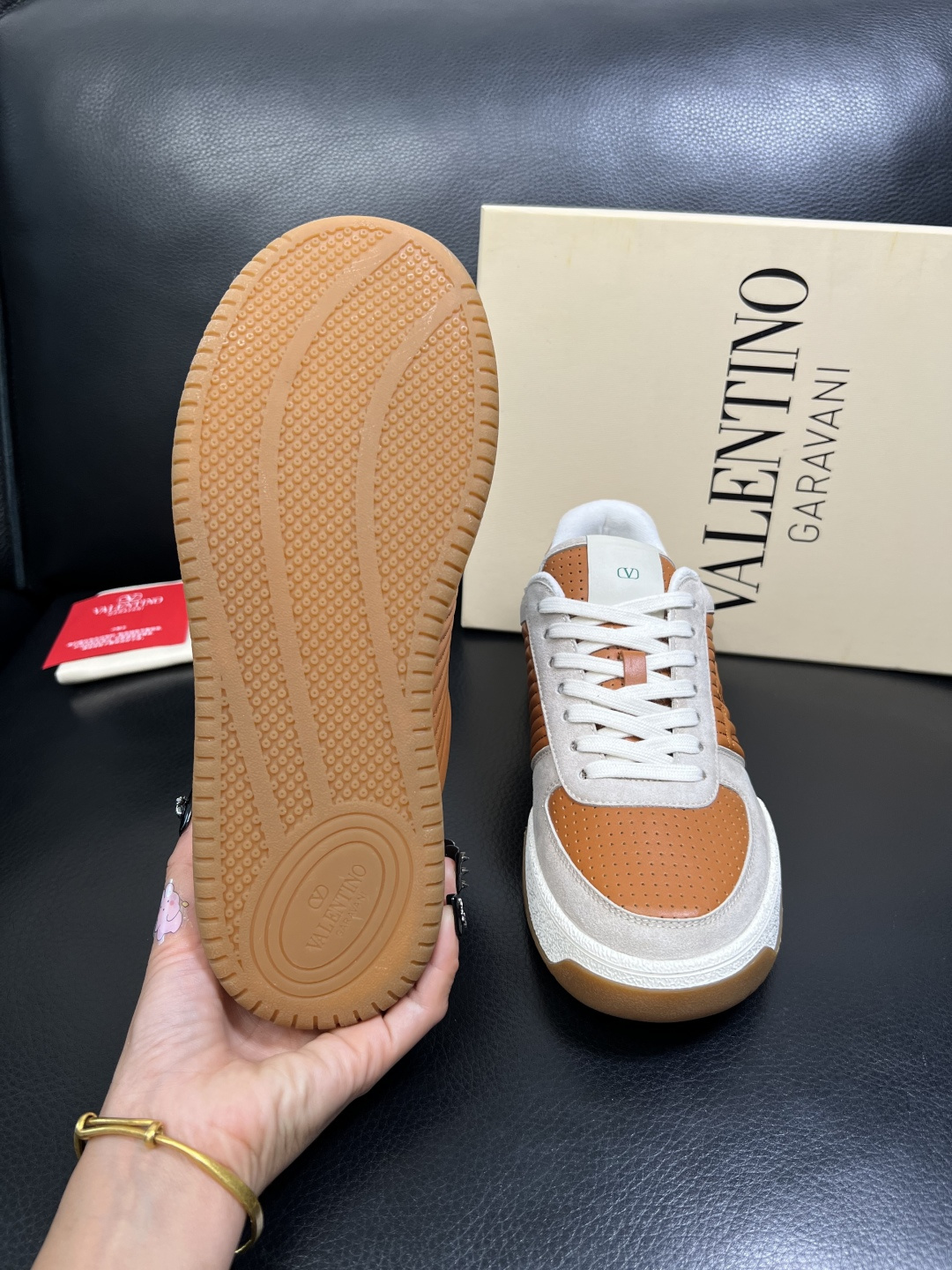 VALENTINO 高品质 顶级工艺品 华伦天奴，运动板鞋专柜同步，鞋面意大利进口，高品质拼接缤纷色彩复