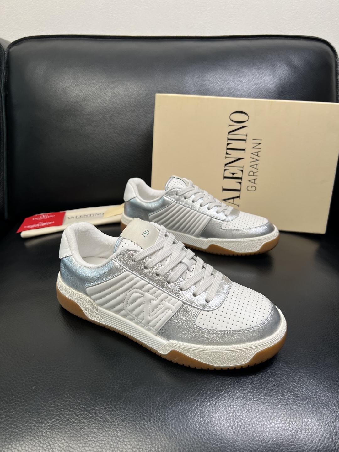 VALENTINO 高品质 顶级工艺品 华伦天奴，运动板鞋专柜同步，鞋面意大利进口，高品质拼接缤纷色彩复