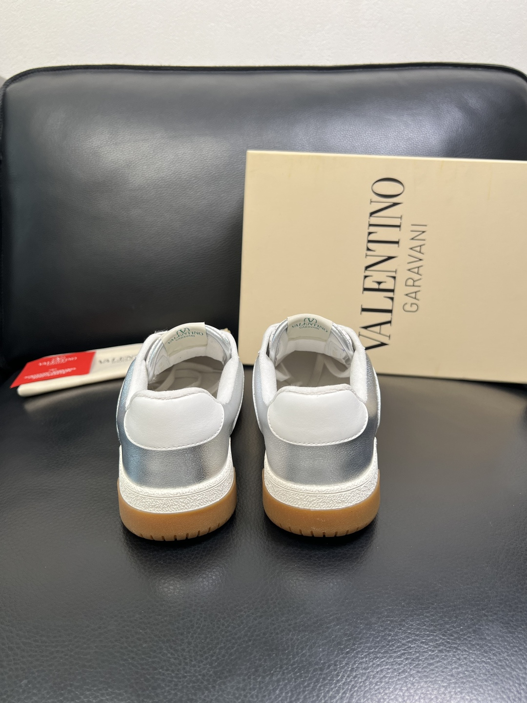 VALENTINO 高品质 顶级工艺品 华伦天奴，运动板鞋专柜同步，鞋面意大利进口，高品质拼接缤纷色彩复