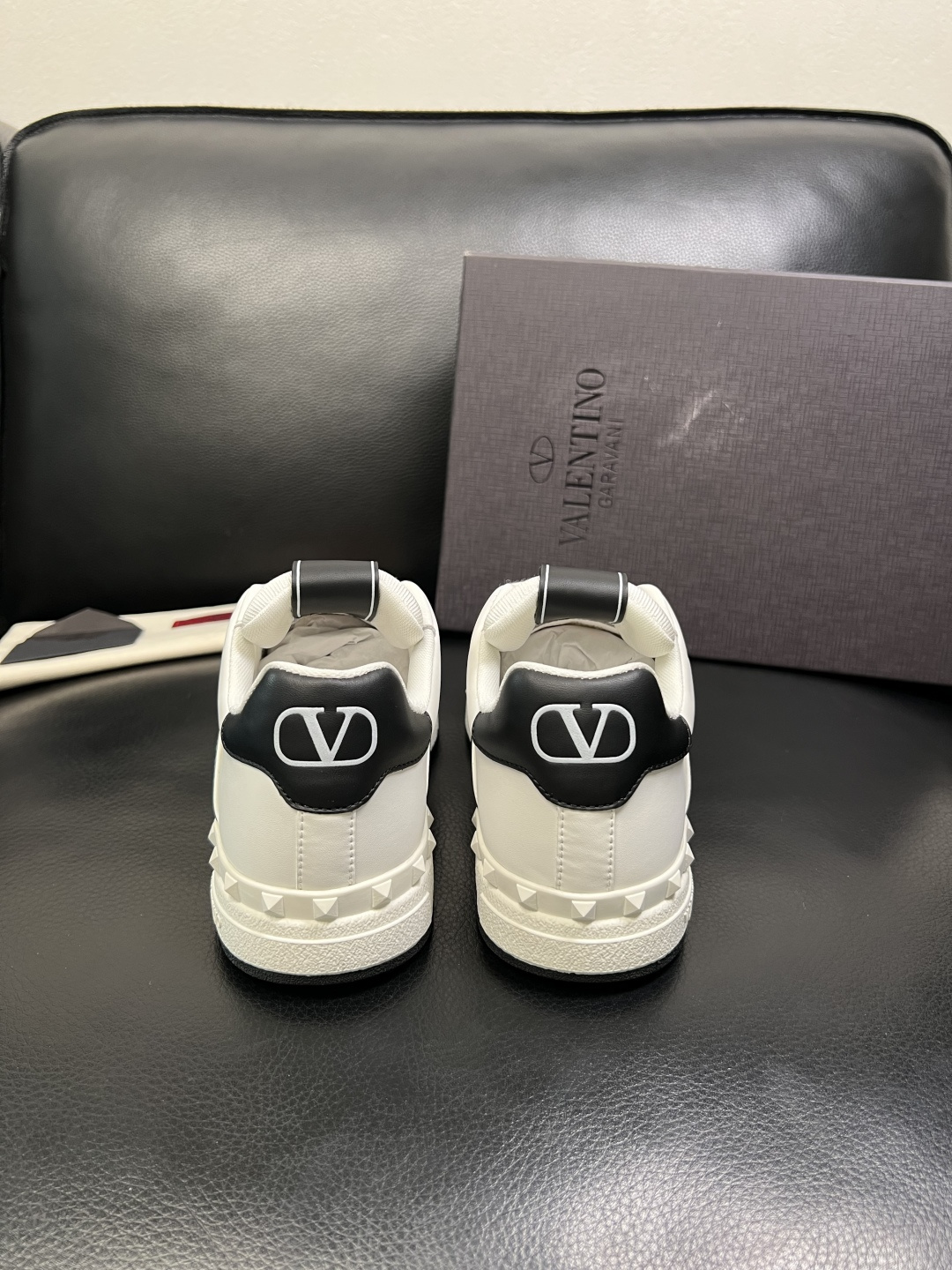 VALENTINO 高品质 顶级工艺品 华伦天奴，运动板鞋专柜同步，鞋面意大利进口，高品质拼接缤纷色彩复