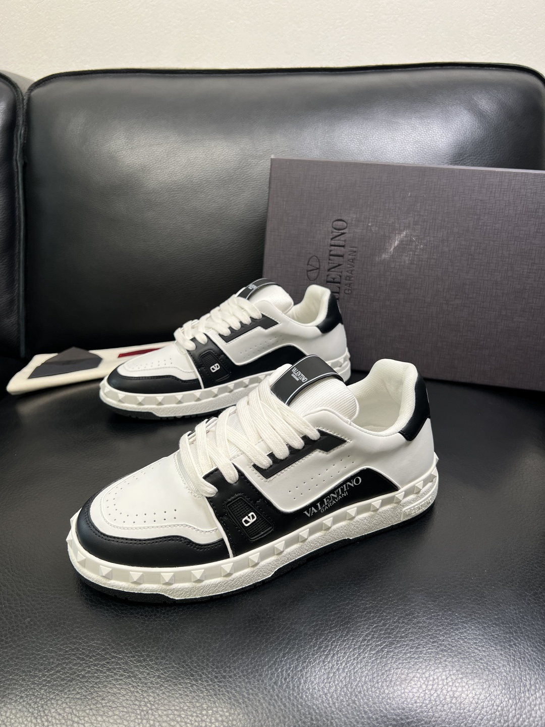 VALENTINO 高品质 顶级工艺品 华伦天奴，运动板鞋专柜同步，鞋面意大利进口，高品质拼接缤纷色彩复