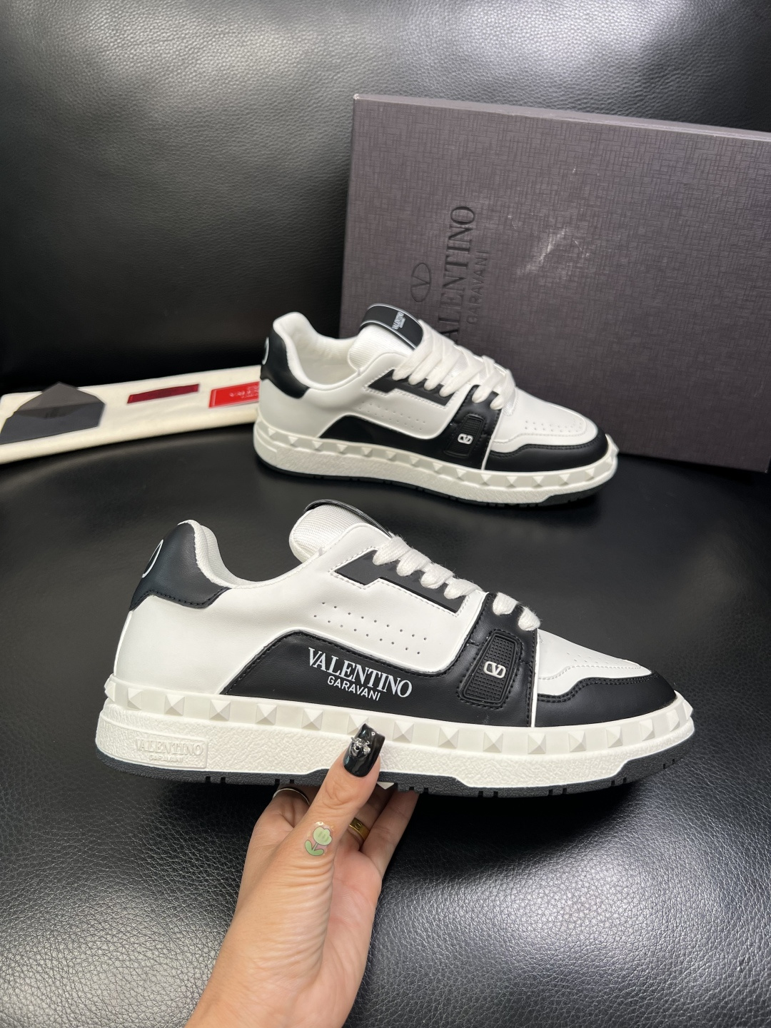 VALENTINO 高品质 顶级工艺品 华伦天奴，运动板鞋专柜同步，鞋面意大利进口，高品质拼接缤纷色彩复