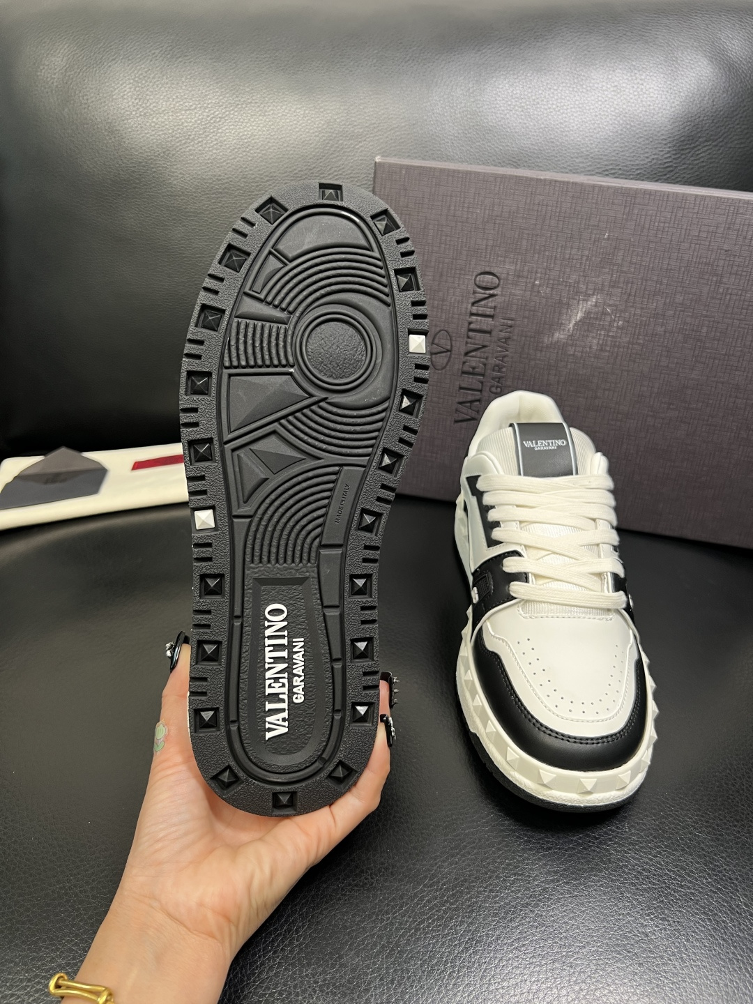 VALENTINO 高品质 顶级工艺品 华伦天奴，运动板鞋专柜同步，鞋面意大利进口，高品质拼接缤纷色彩复