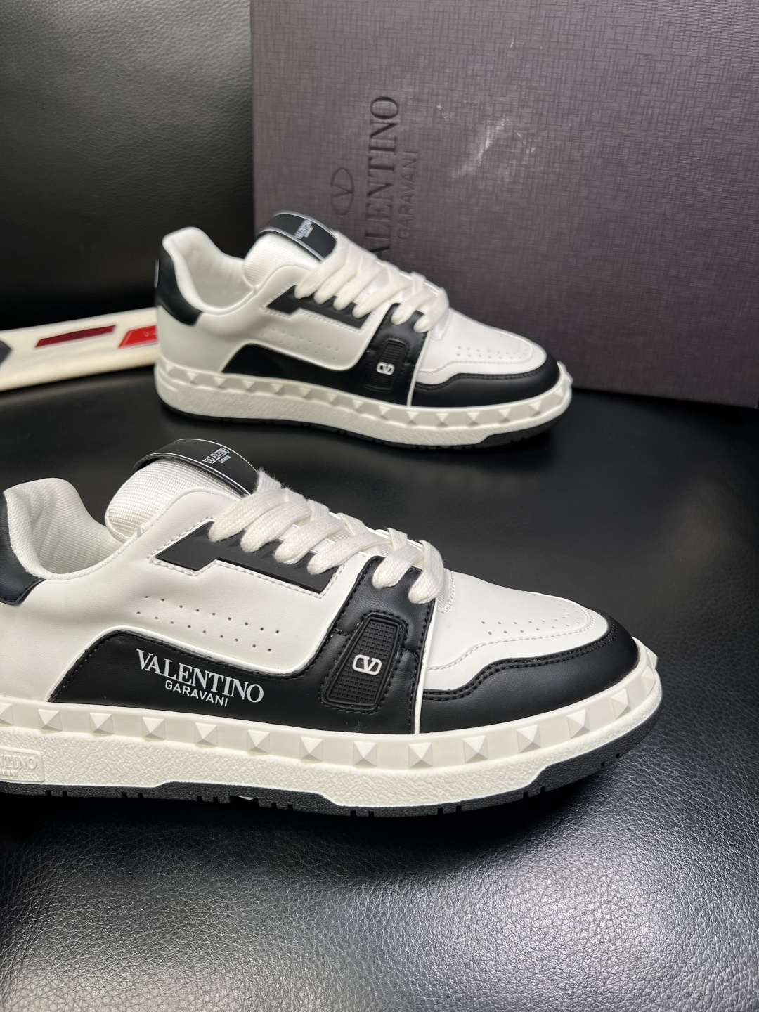 VALENTINO 高品质 顶级工艺品 华伦天奴，运动板鞋专柜同步，鞋面意大利进口，高品质拼接缤纷色彩复