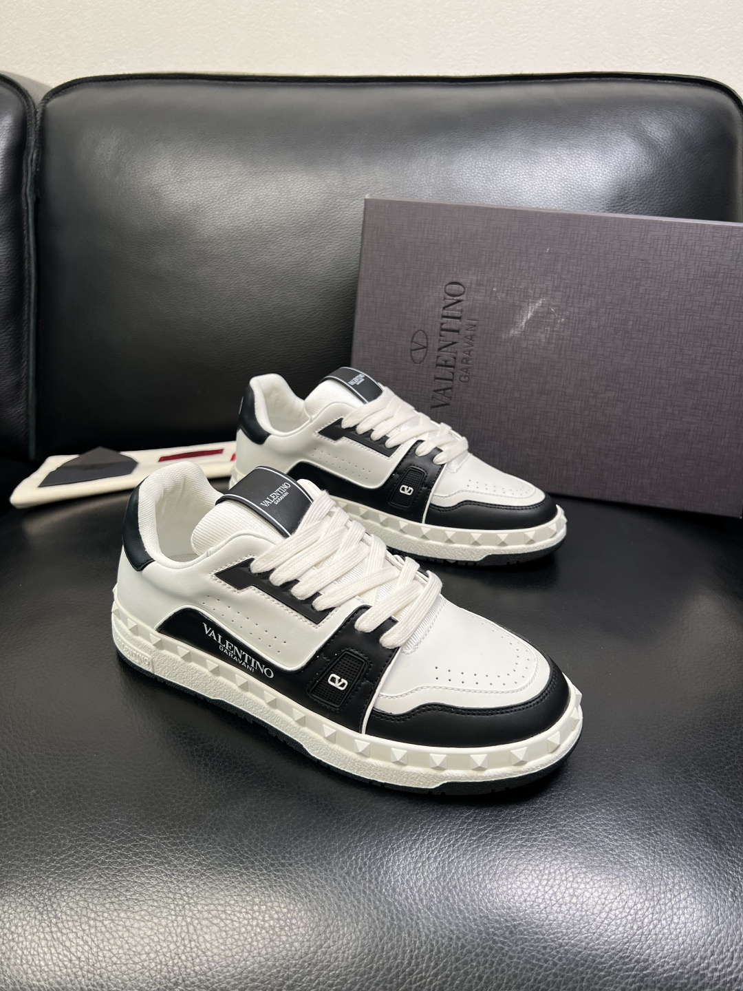 VALENTINO 高品质 顶级工艺品 华伦天奴，运动板鞋专柜同步，鞋面意大利进口，高品质拼接缤纷色彩复