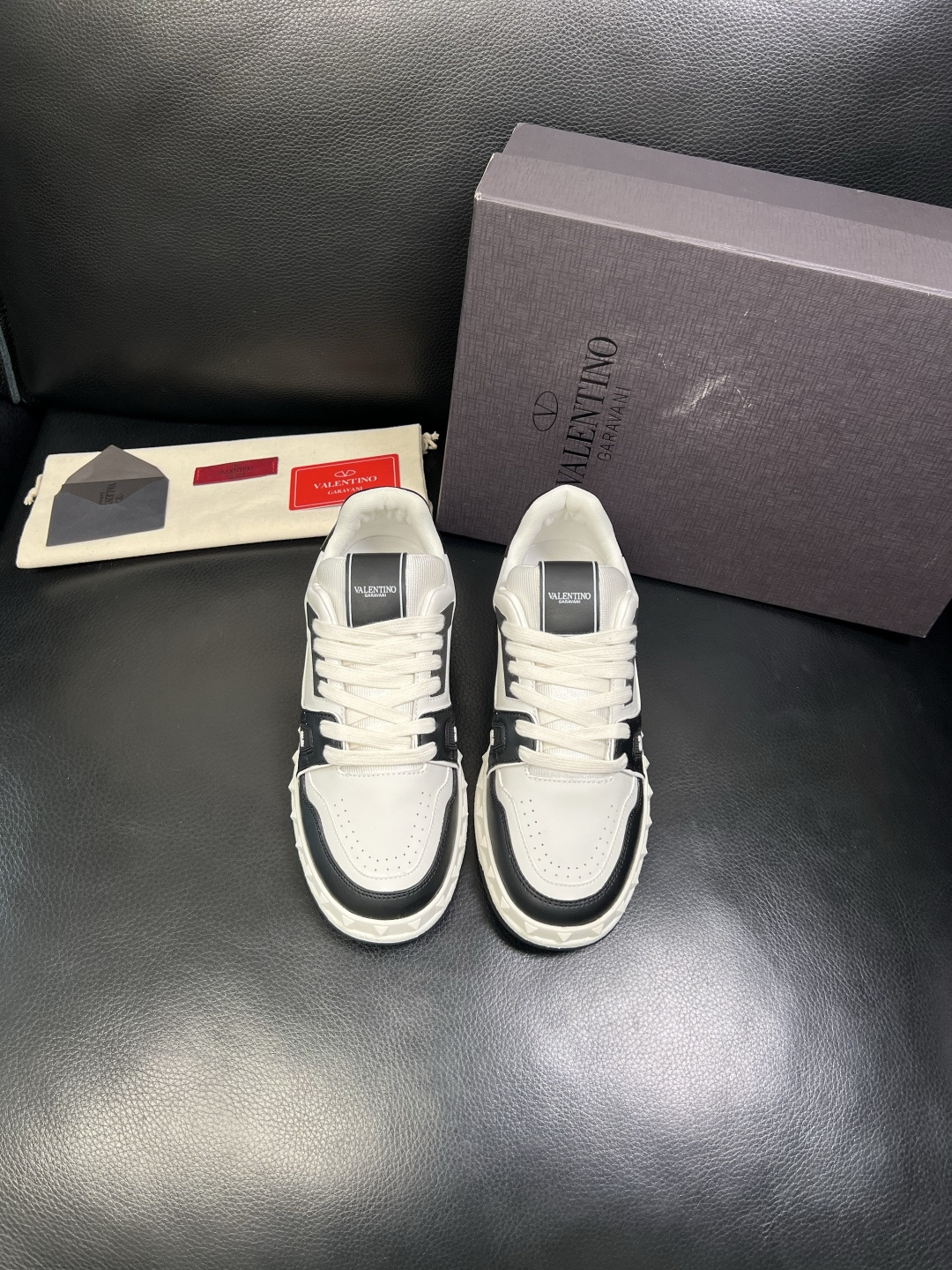 VALENTINO 高品质 顶级工艺品 华伦天奴，运动板鞋专柜同步，鞋面意大利进口，高品质拼接缤纷色彩复