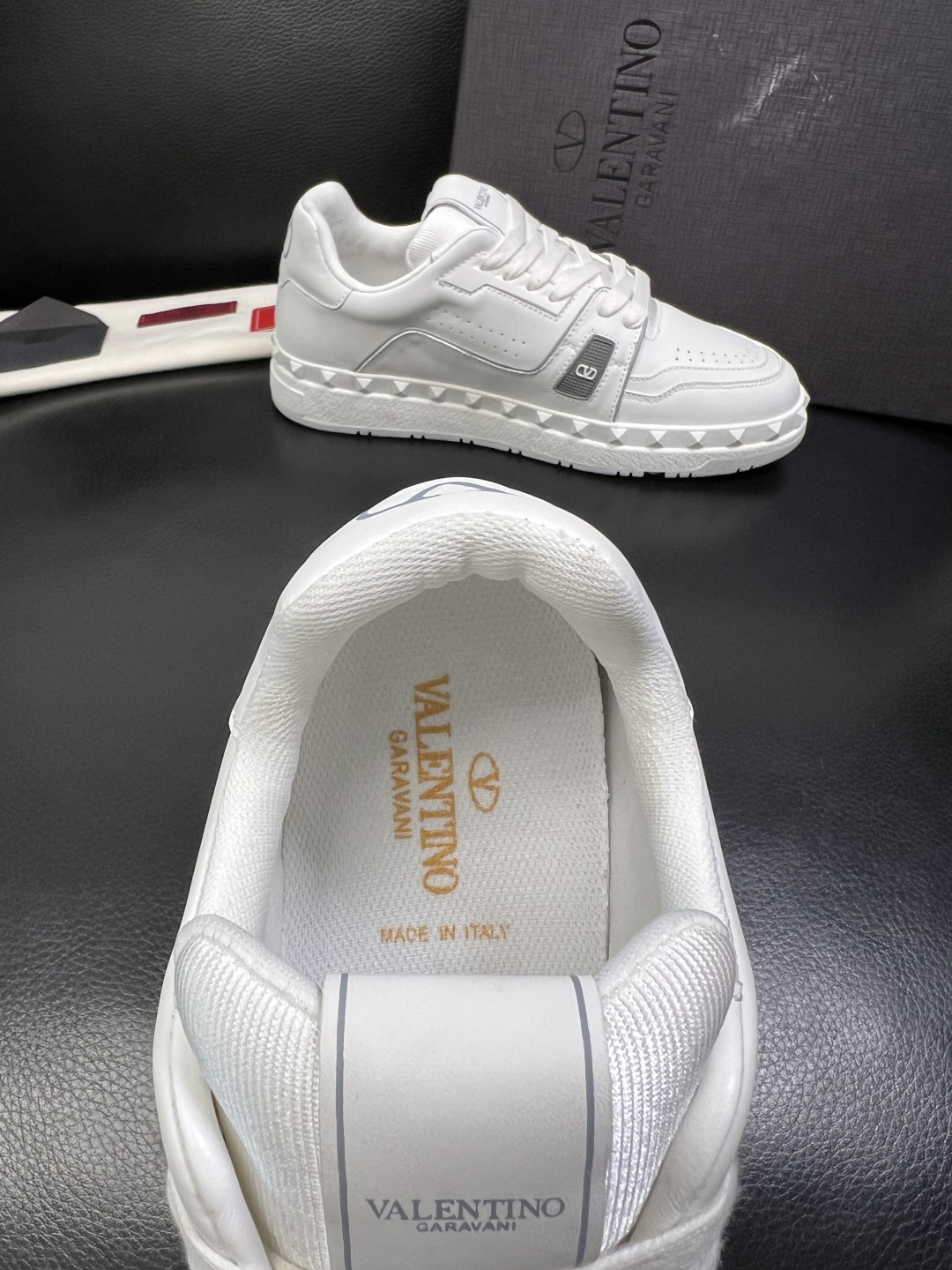 VALENTINO 高品质 顶级工艺品 华伦天奴，运动板鞋专柜同步，鞋面意大利进口，高品质拼接缤纷色彩复