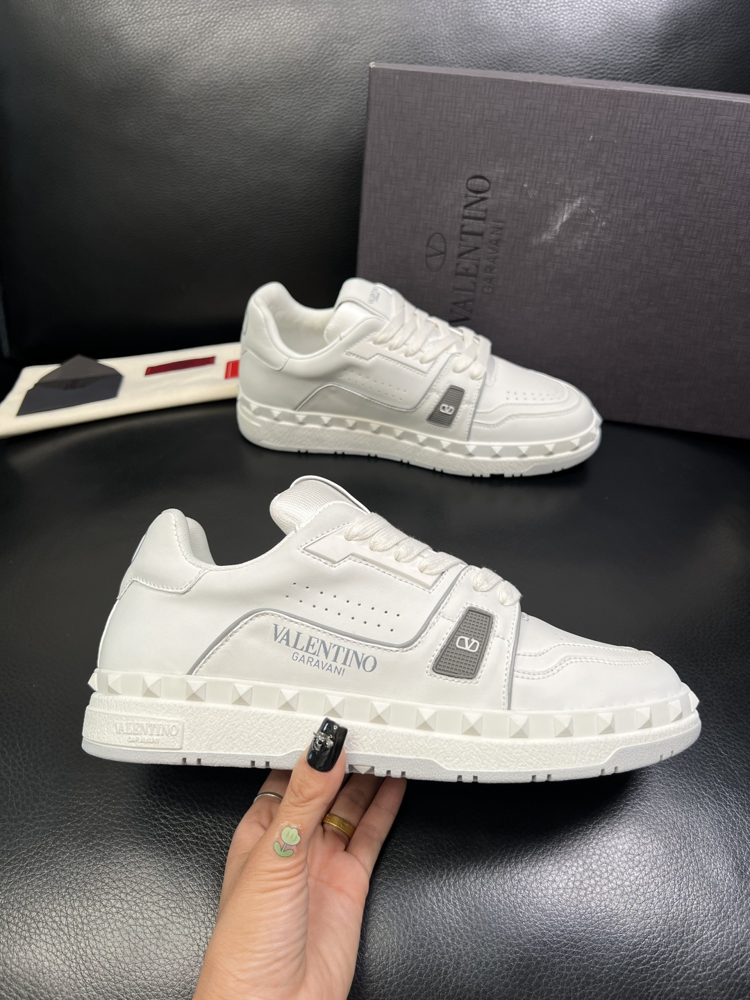 VALENTINO 高品质 顶级工艺品 华伦天奴，运动板鞋专柜同步，鞋面意大利进口，高品质拼接缤纷色彩复