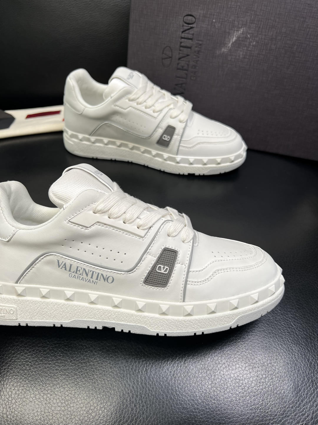 VALENTINO 高品质 顶级工艺品 华伦天奴，运动板鞋专柜同步，鞋面意大利进口，高品质拼接缤纷色彩复