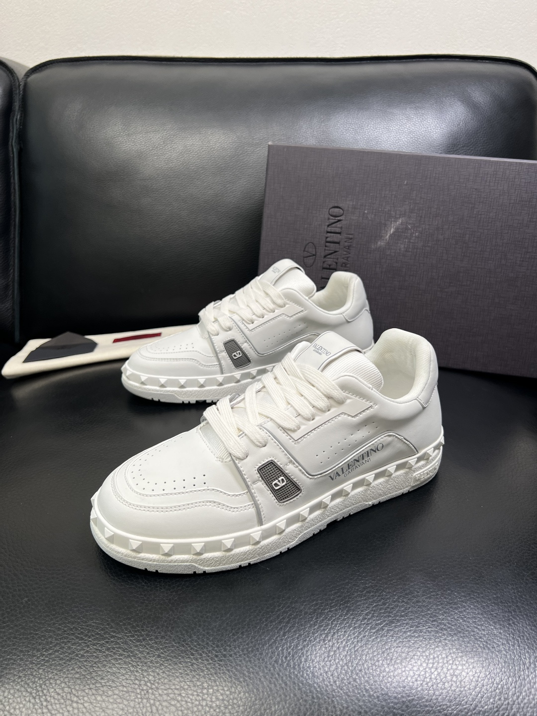 VALENTINO 高品质 顶级工艺品 华伦天奴，运动板鞋专柜同步，鞋面意大利进口，高品质拼接缤纷色彩复