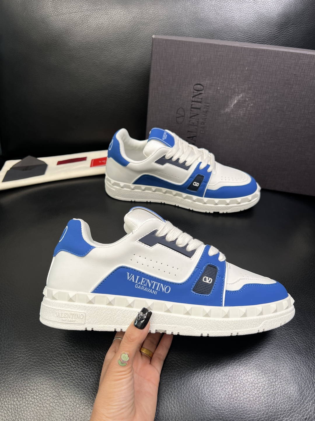 VALENTINO 高品质 顶级工艺品 华伦天奴，运动板鞋专柜同步，鞋面意大利进口，高品质拼接缤纷色彩复