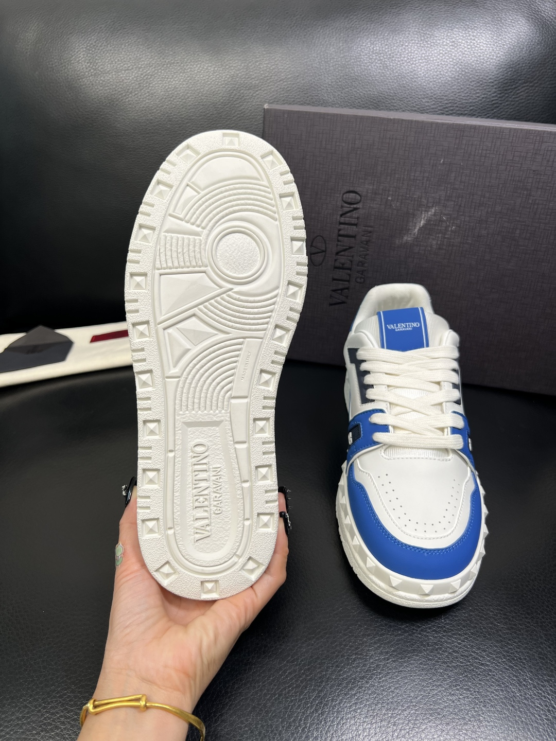 VALENTINO 高品质 顶级工艺品 华伦天奴，运动板鞋专柜同步，鞋面意大利进口，高品质拼接缤纷色彩复