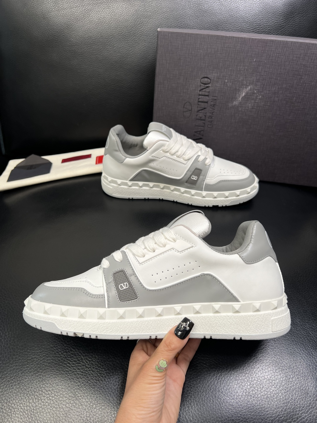 VALENTINO 高品质 顶级工艺品 华伦天奴，运动板鞋专柜同步，鞋面意大利进口，高品质拼接缤纷色彩复