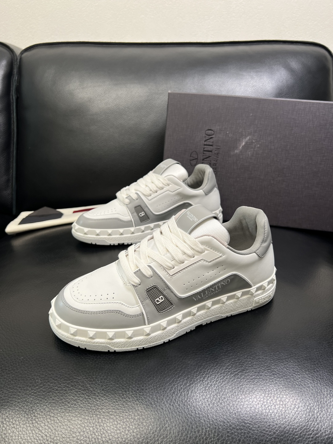 VALENTINO 高品质 顶级工艺品 华伦天奴，运动板鞋专柜同步，鞋面意大利进口，高品质拼接缤纷色彩复